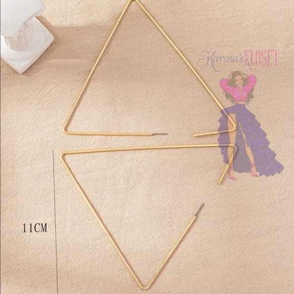 Triangle Trios Earrings, Large Hoop Earrings, Gold, Big Hoop, Oversized Earrings - Picture 4 of 4